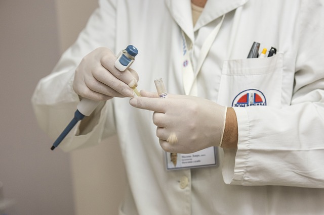 doctor committing medical malpractice